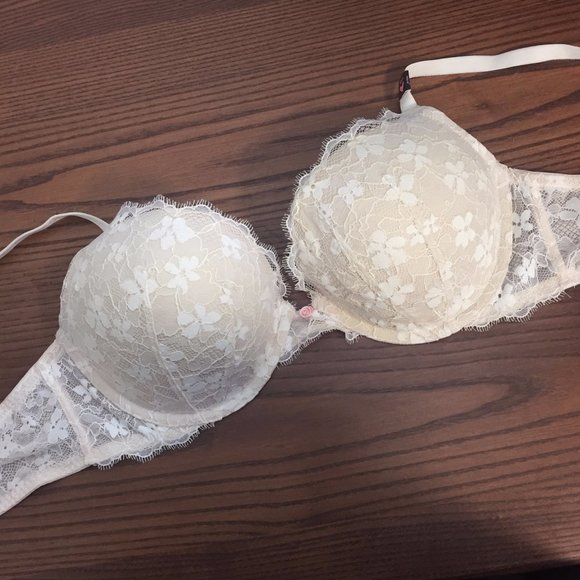 Victoria's Secret Dream Angels Padded Push-Up Bra - Picture 7 of 10